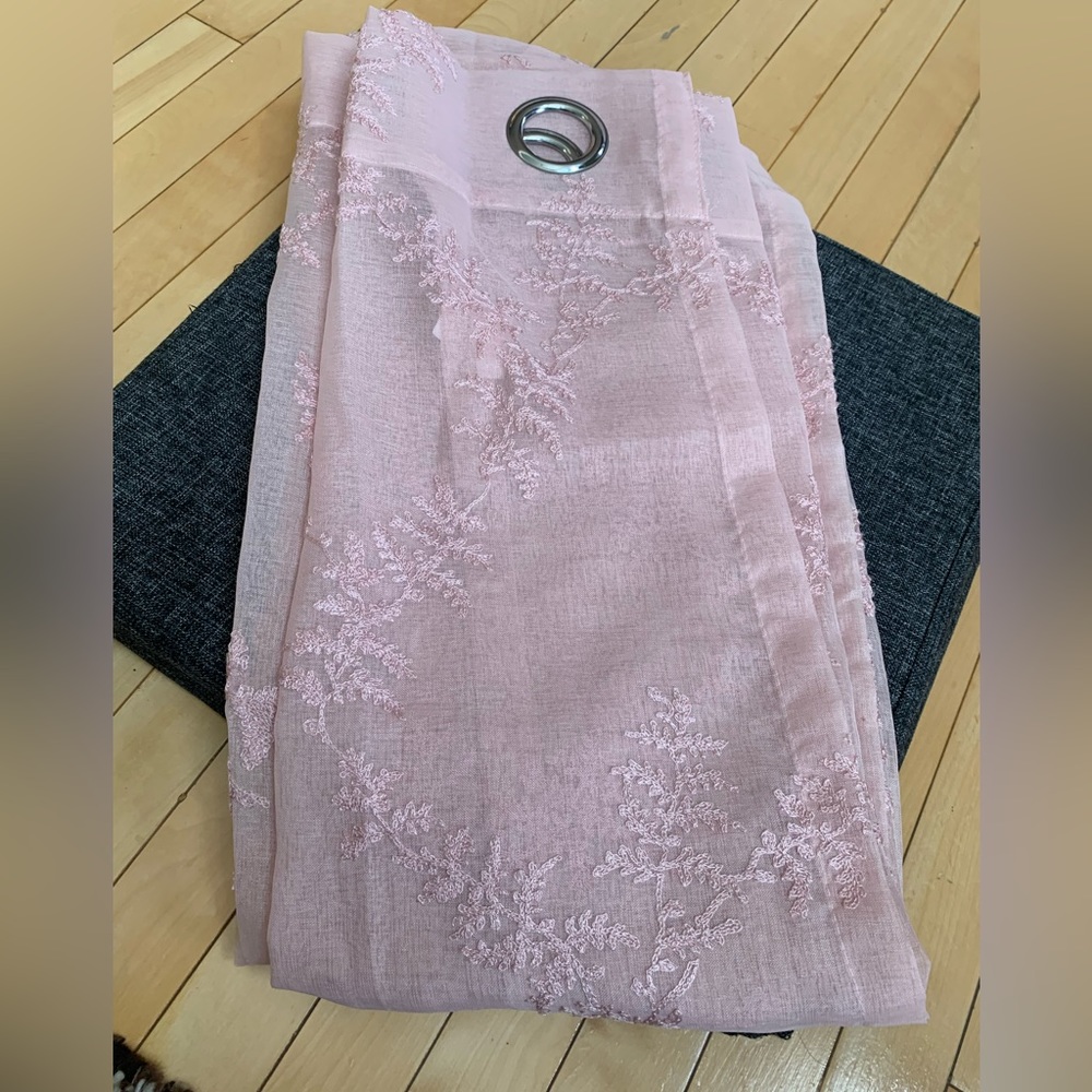 Carol Ring Top panel One Panel 52”*96”(132cm. *243cm.)